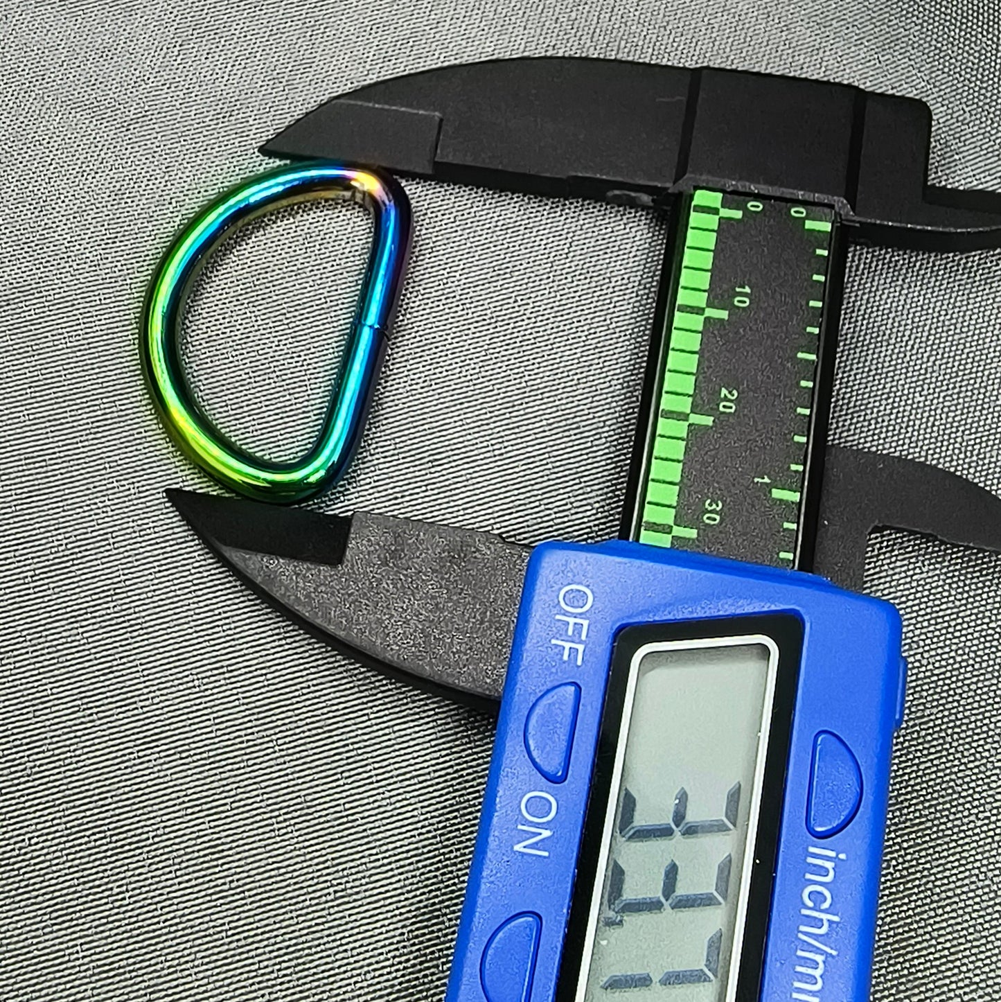 Thicc 1" D Rings - Rainbow