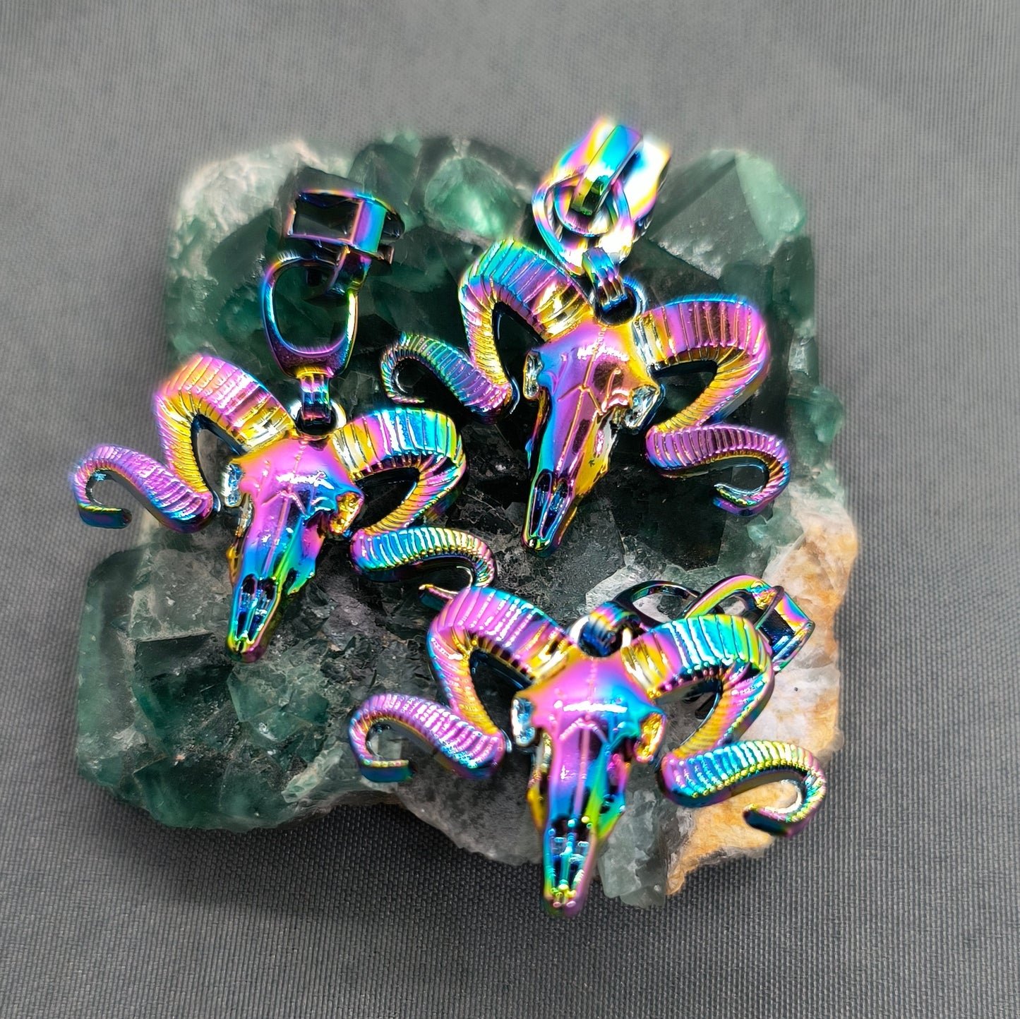 Ram Skull Rainbow Zipper Pulls