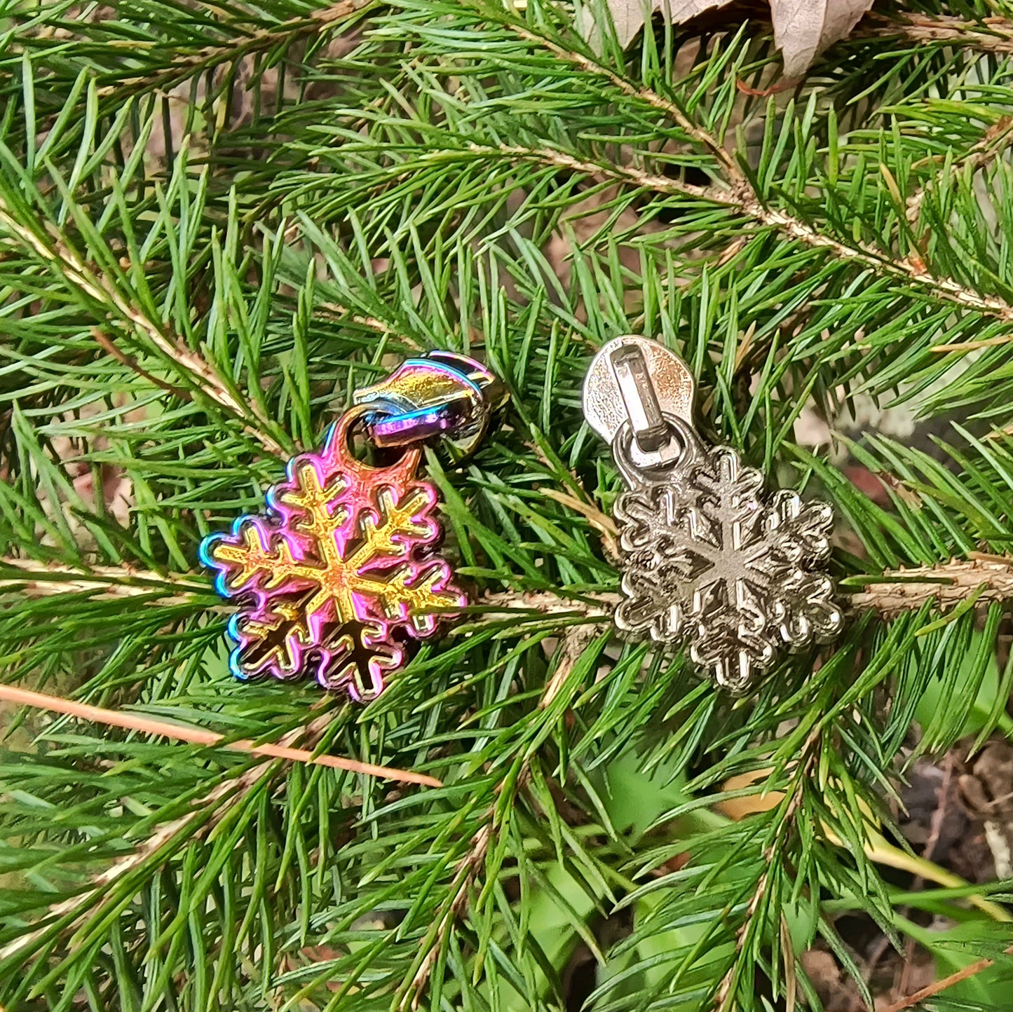 Snowflake Rainbow Zipper Pulls (Flat Back)