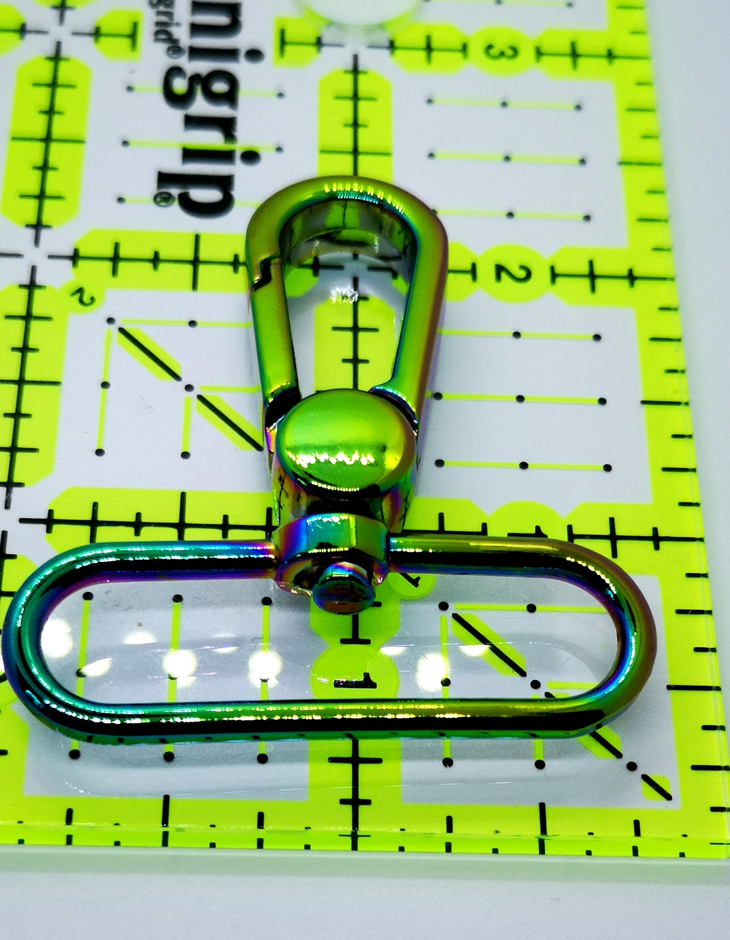 1.5" Rainbow Snap Swivel Hook set of 2