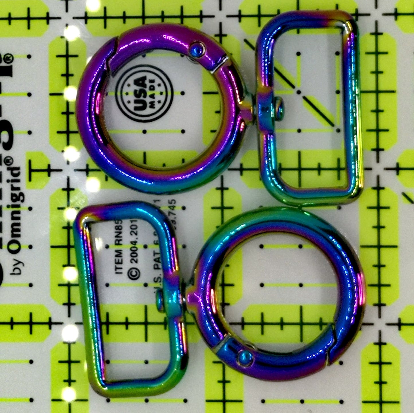 " Rainbow Gated O-Ring Swivel Hook set of 2