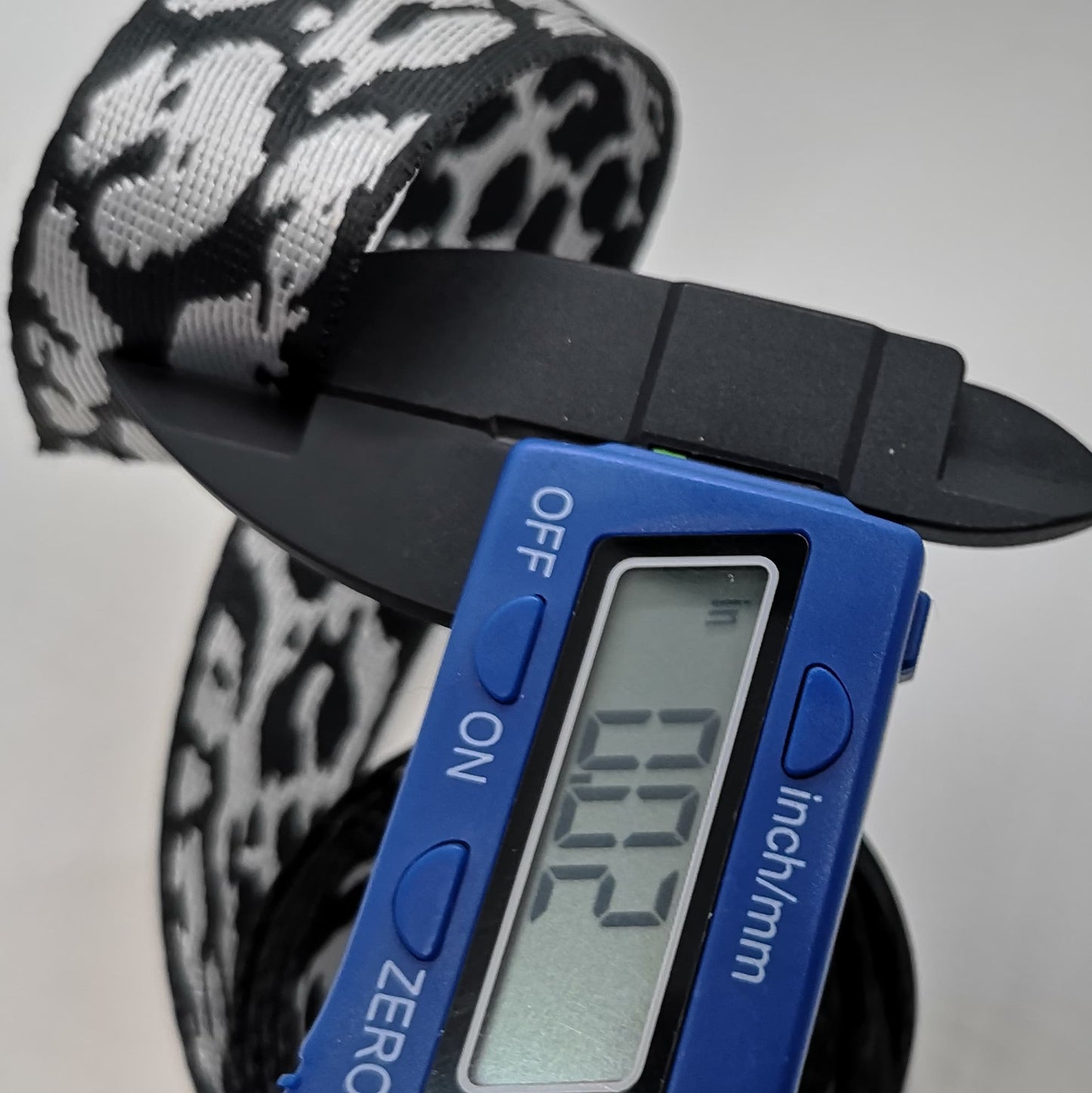 1" Wide Webbing Two Tone- Snow Leopard