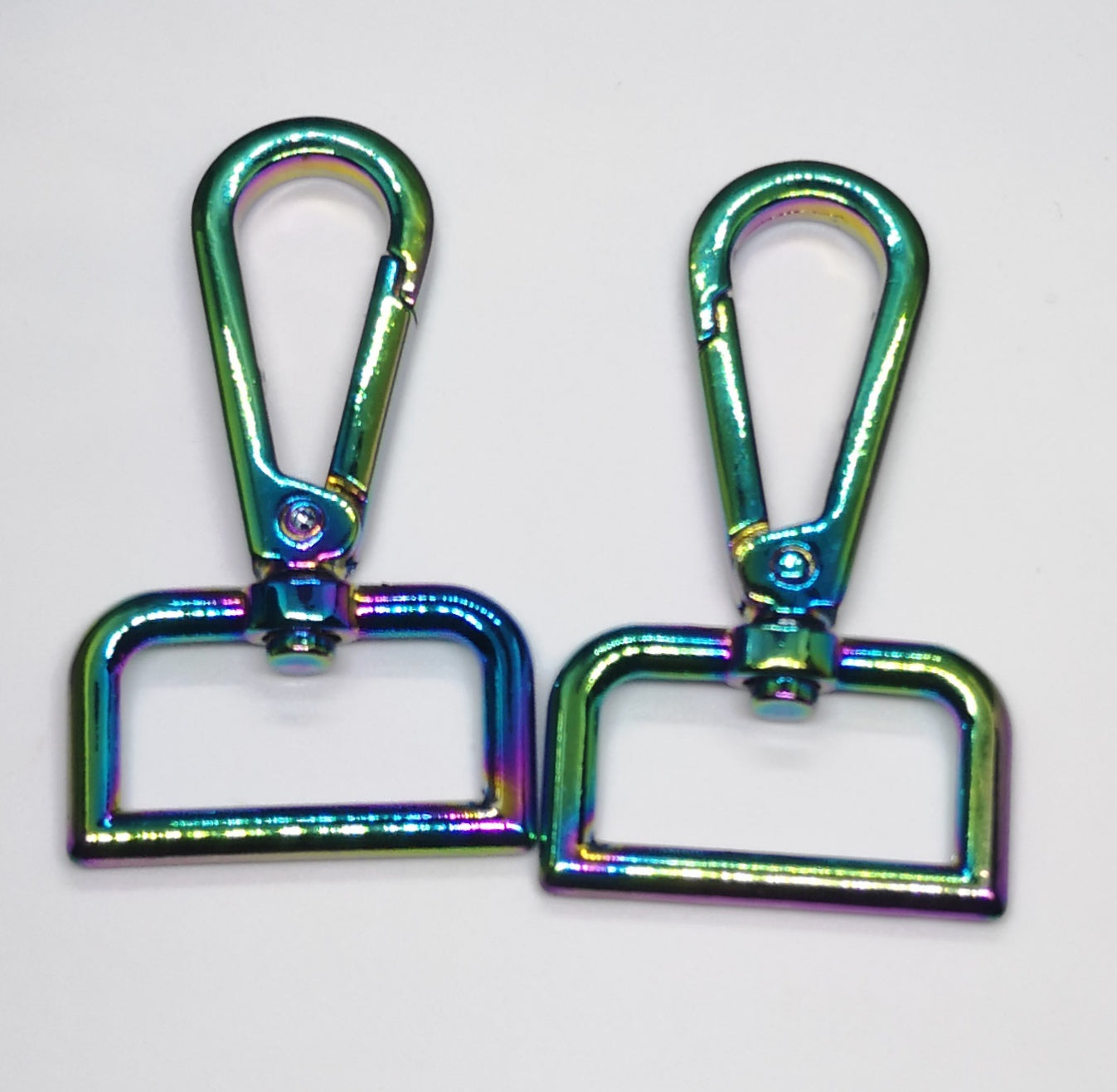 1" Rainbow Tear Drop Swivel Hooks